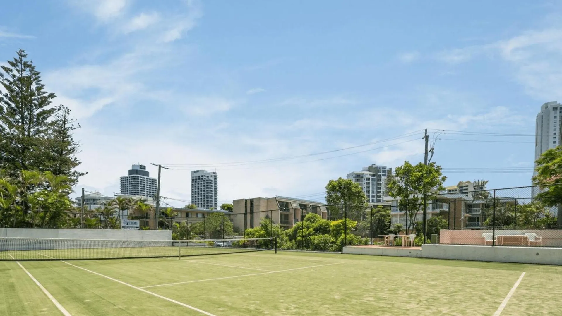3 Bedroom Top Floor Beachfront Apartment In Surfers Paradise - Q Stay Gold Coast